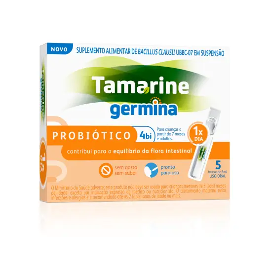 Imagem de uma mão segurando a embalagem do produto Tamarine Geleia